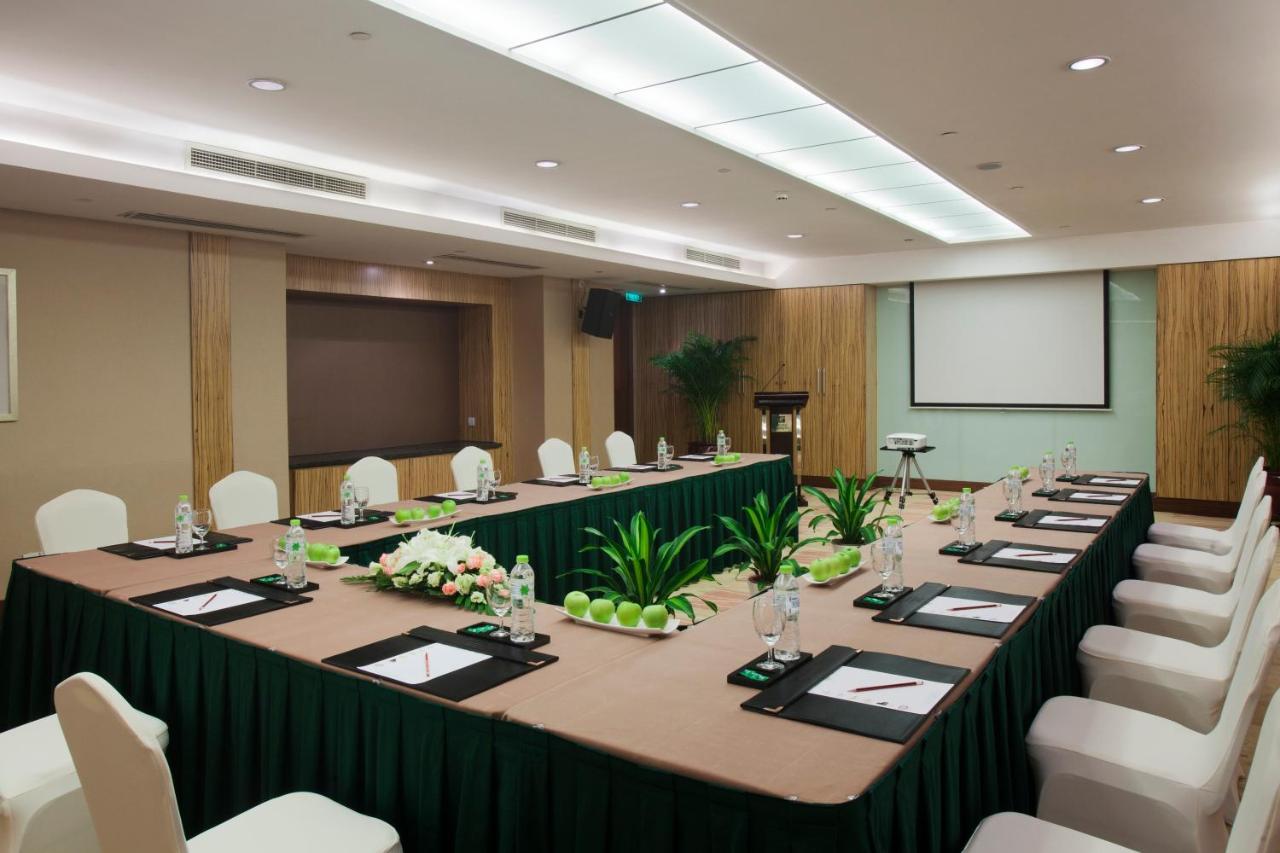 Holiday Inn Hangzhou City Center Экстерьер фото